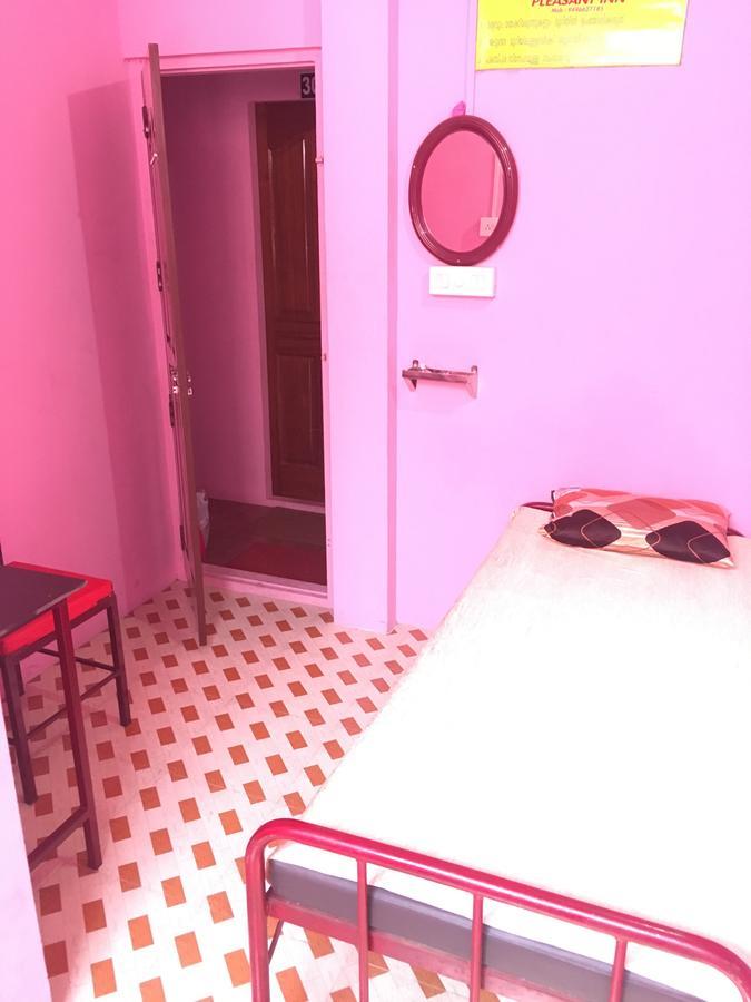Pleasant Inn Kochi Kültér fotó